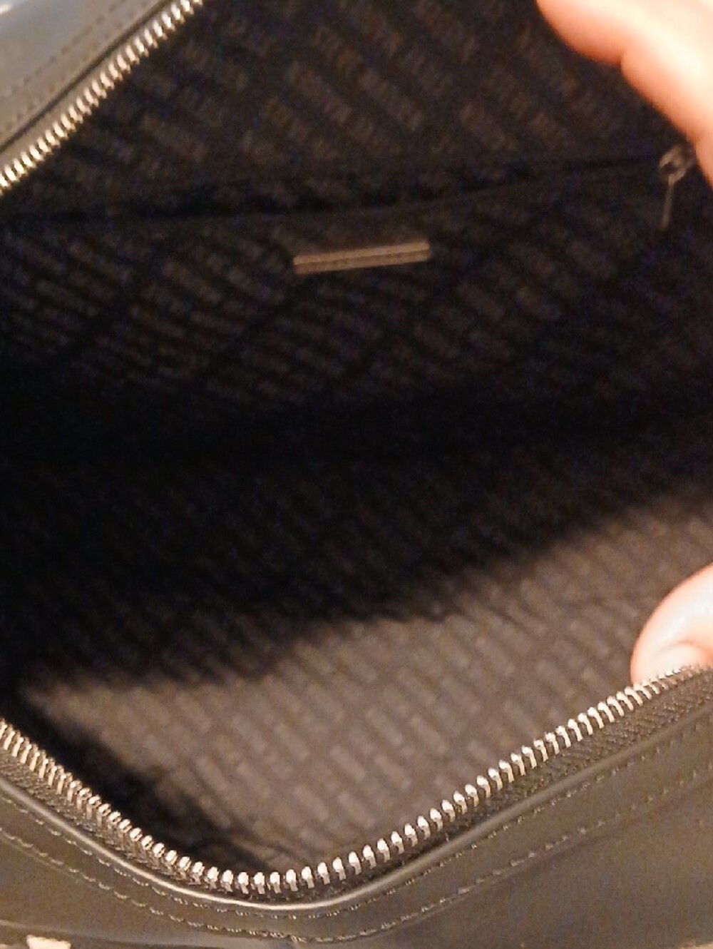 Steve Madden Black & White Logo Weekender Bag Used Once. - Picture 8 of 13